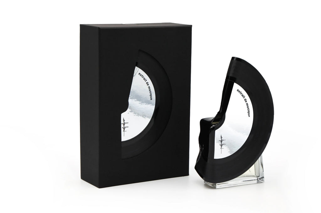 flacone di ORGAN #1 Filippo Sorcinelli Extrait de Parfum posizionato accanto alla sua scatola / confezione ufficiale di design. | L'Atelier Dei Profumi