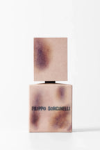 Dettaglio Del Profumo Artistico Di Nicchia Filippo Sorcinelli Vulnus Extrait De Parfum 100 Ml.
