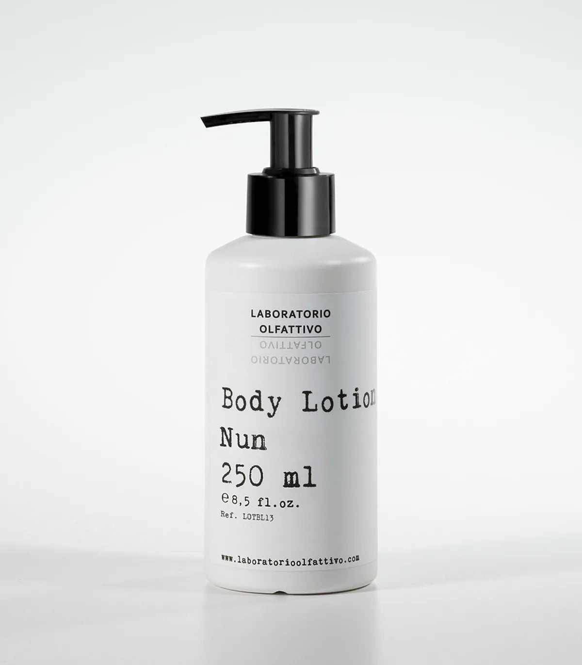 Laboratorio Olfattivo Body Lotion Nun: crema corpo idratante al loto bianco - L'Atelier dei Profumi