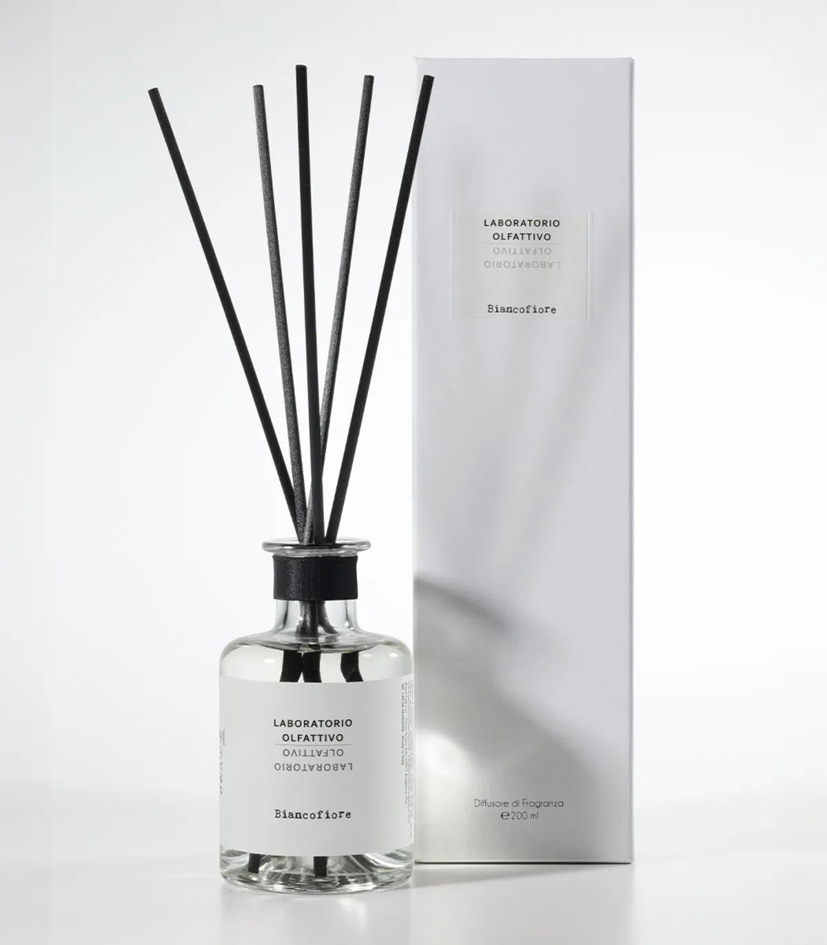 Diffusore Ambiente Biancofiore Laboratorio Olfattivo flacone e scatola con midollini - L'Atelier dei Profumi