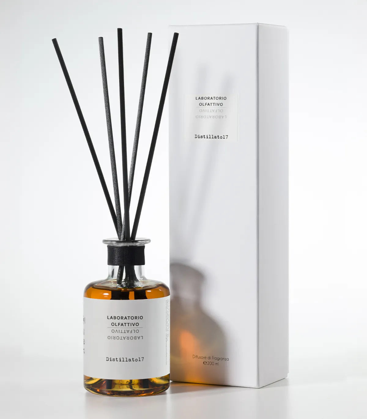 Diffusore Ambiente Distillato17 Laboratorio Olfattivo flacone e scatola con midollini - L'Atelier dei Profumi