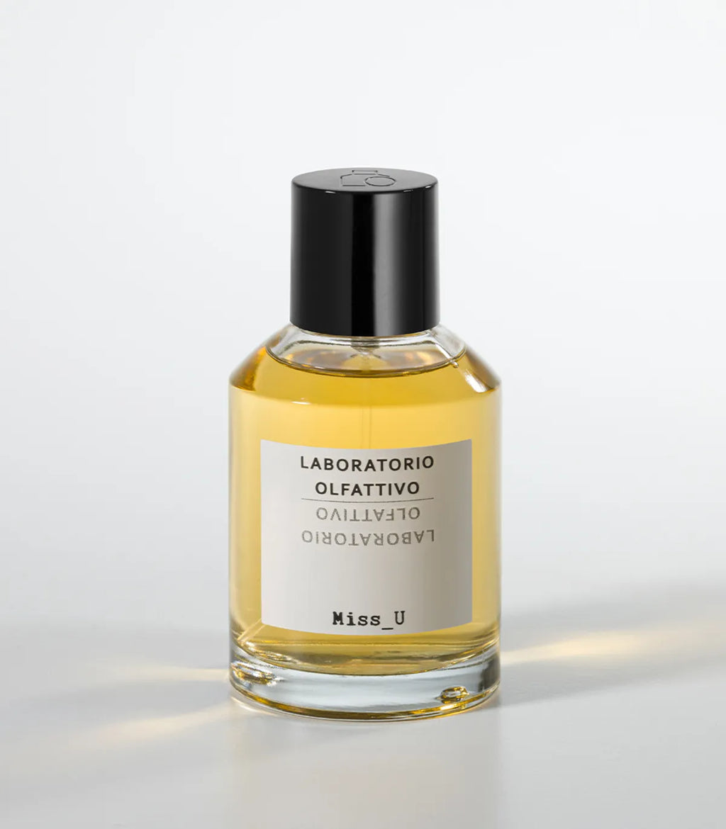 Laboratorio Olfattivo Miss_U Eau de Parfum: fragranza calda e avvolgente - L'Atelier dei Profumi