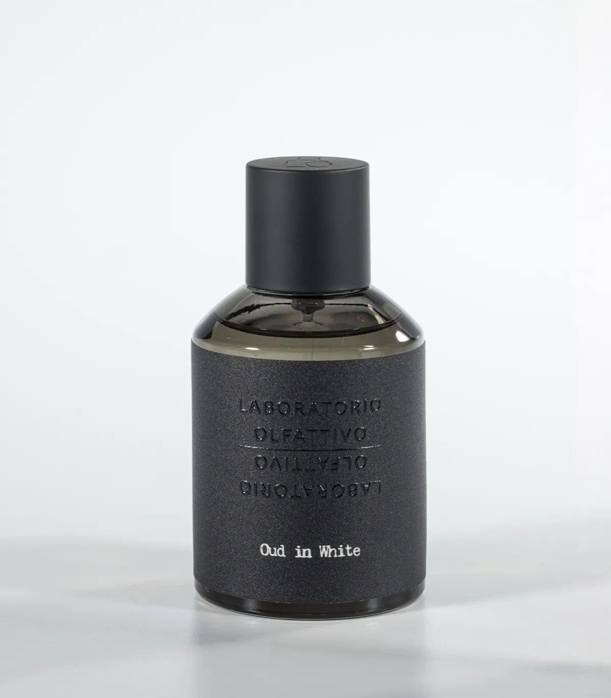 Dettaglio flacone Oud In White di Laboratorio Olfattivo: essenza raffinata - Boutique Teramo