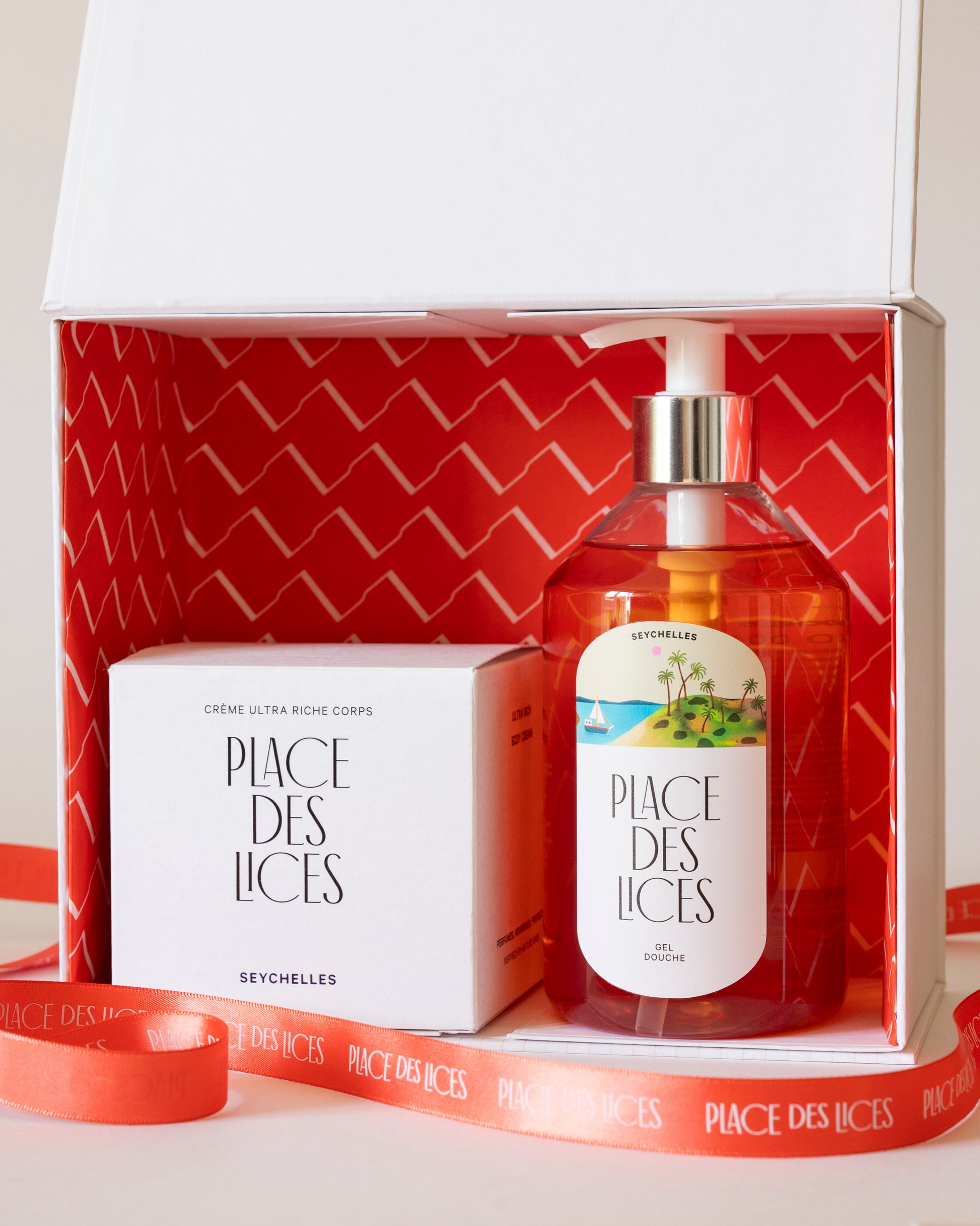 Cofanetti Regalo Place Des Lices: L'Essenza della Provenza sulla Tua Pelle