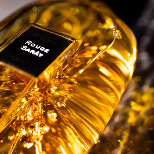 Dettaglio foglie d'oro 24k nel profumo Rouge Sarây Atelier Des Ors - Boutique Teramo