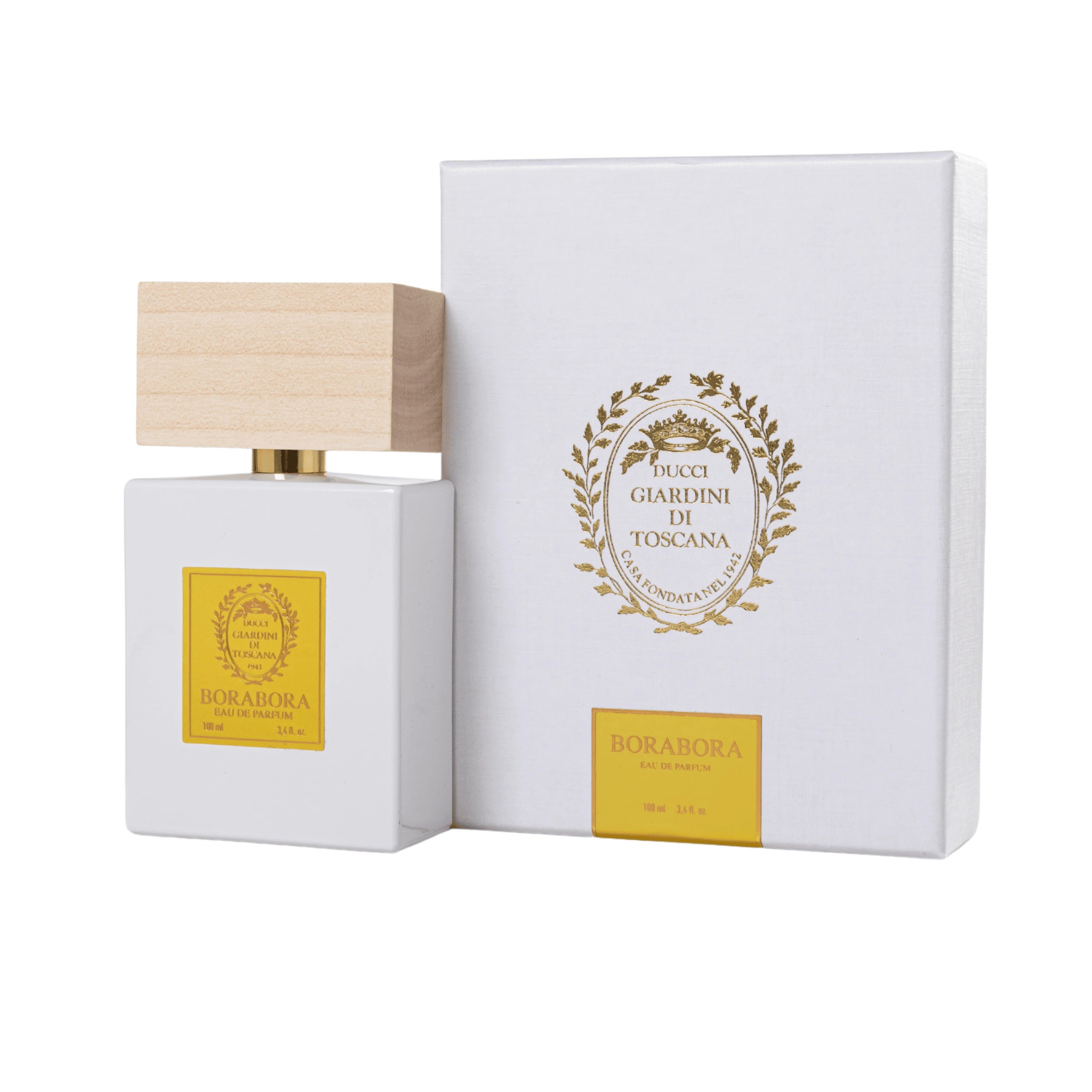 Il flacone di Borabora Giardini di Toscana Eau de Parfum posizionato accanto alla sua scatola / confezione ufficiale da esposizione. | L'Atelier Dei Profumi