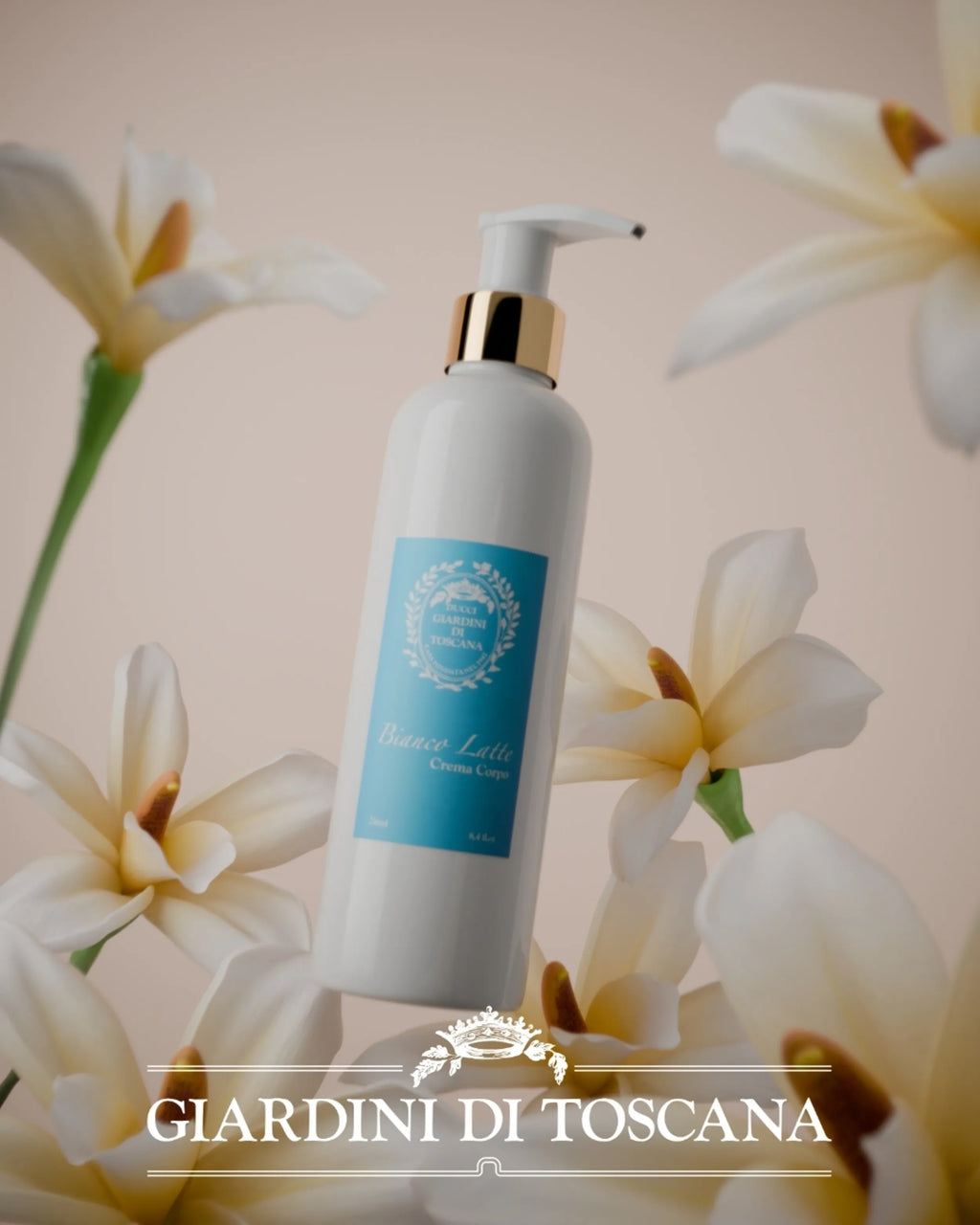 Inquadratura ravvicinata della texture ricca e setosa della crema corpo Bianco Latte | L'Atelier dei Profumi