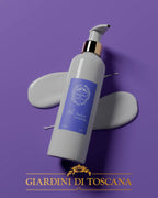 Inquadratura ravvicinata della texture ricca e raffinata della crema corpo Blu Indaco | L'Atelier dei Profumi