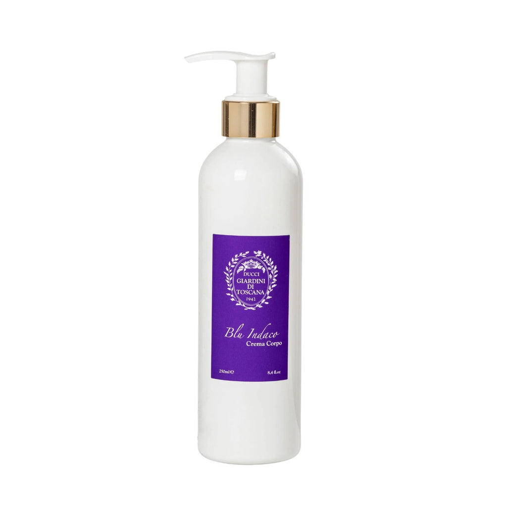 Vista frontale della crema corpo Blu Indaco di Giardini di Toscana, idratazione elegante e sofisticata | L'Atelier dei Profumi