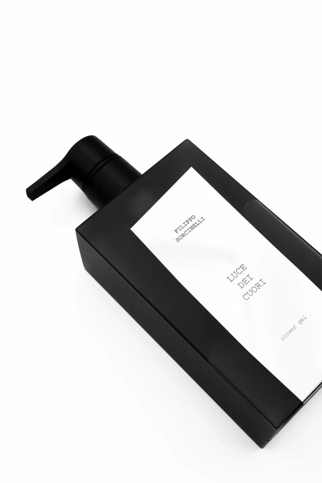 Dettaglio degli attivi con pantenolo e aloe vera dello shower gel Luce dei Cuori | L'Atelier dei Profumi