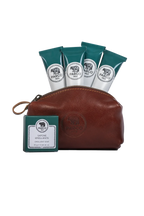 Contenuto del Travel Kit Parco 1923 su sfondo bianco - Rivenditore Autorizzato - Acquista in boutique a Teramo o online.