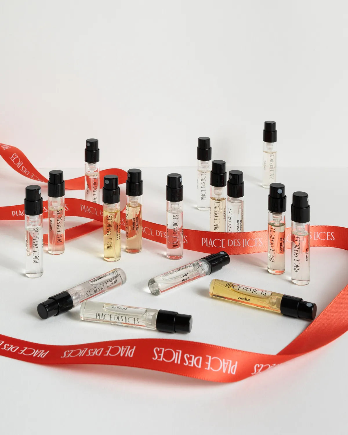 Place des Lices con 16 campioni da 1,5ml artistica