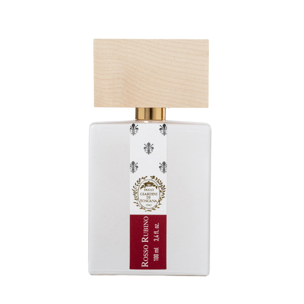 Foto frontale del flacone di profumo Rosso Rubino di Giardini di Toscana Eau de Parfum. | L'Atelier Dei Profumi