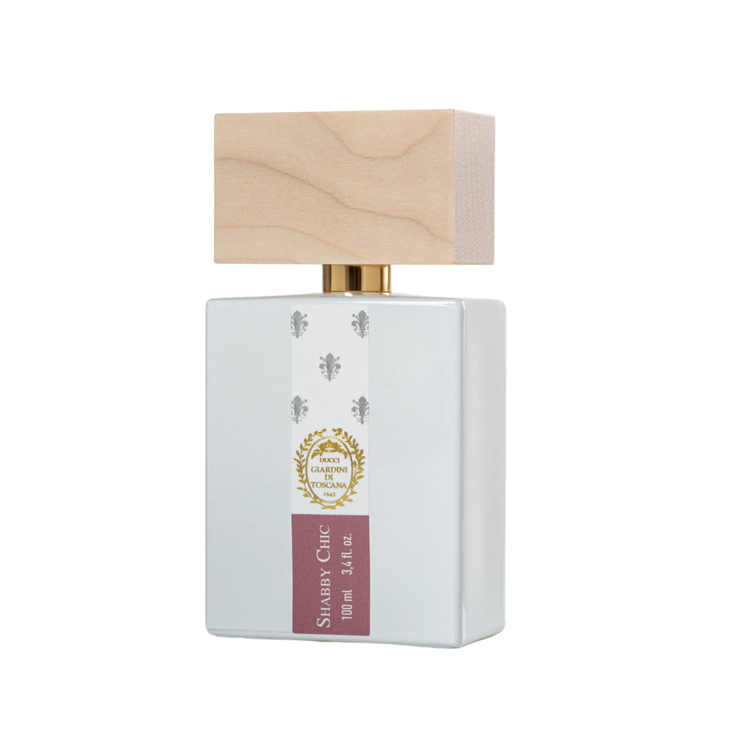 Foto frontale del flacone di profumo Shabby Chic di Giardini di Toscana Eau de Parfum. | L'Atelier Dei Profumi