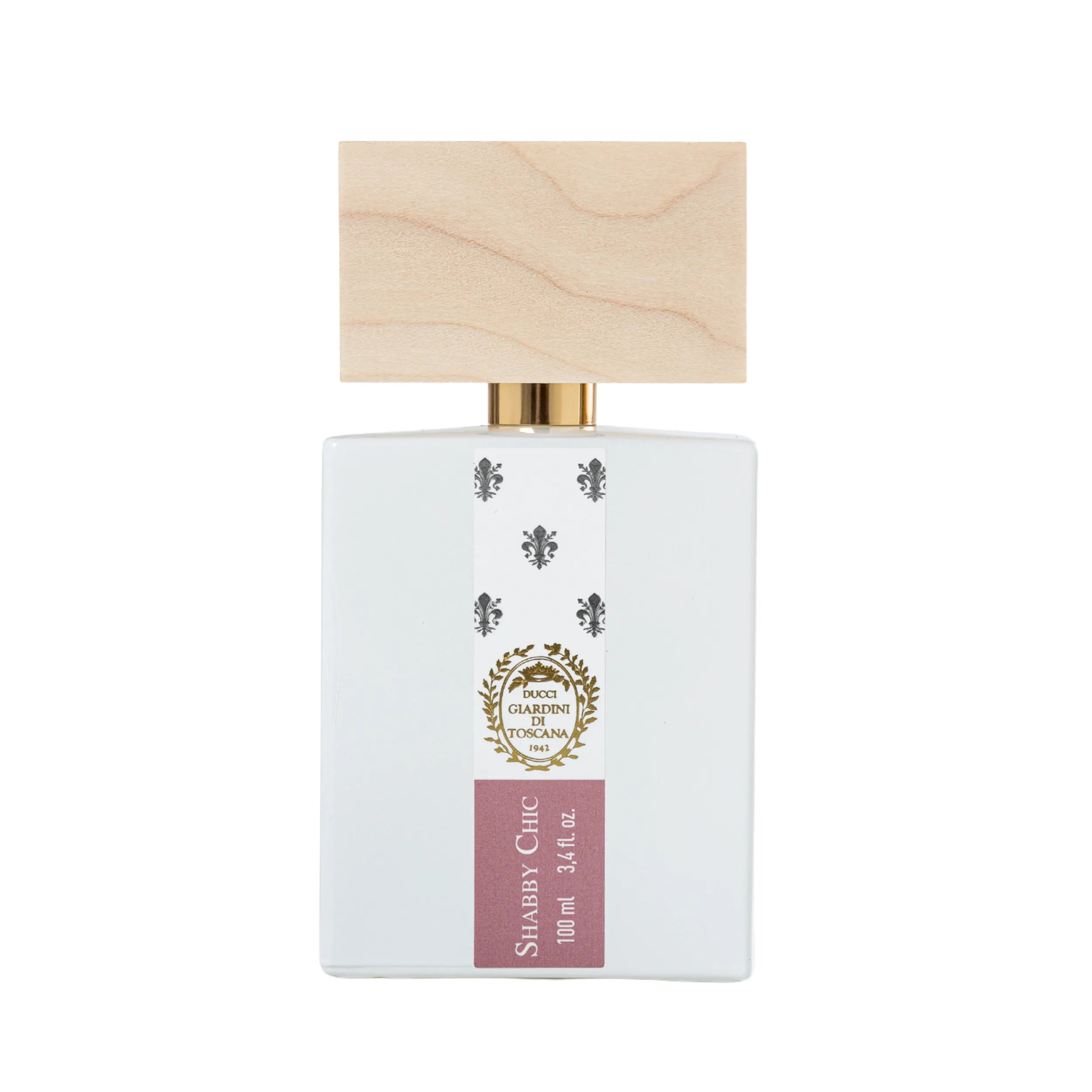 Dettaglio del profumo di nicchia Shabby Chic di Giardini di Toscana con flacone e scatola di packaging elegante, vista da un'altra angolazione. | L'Atelier Dei Profumi