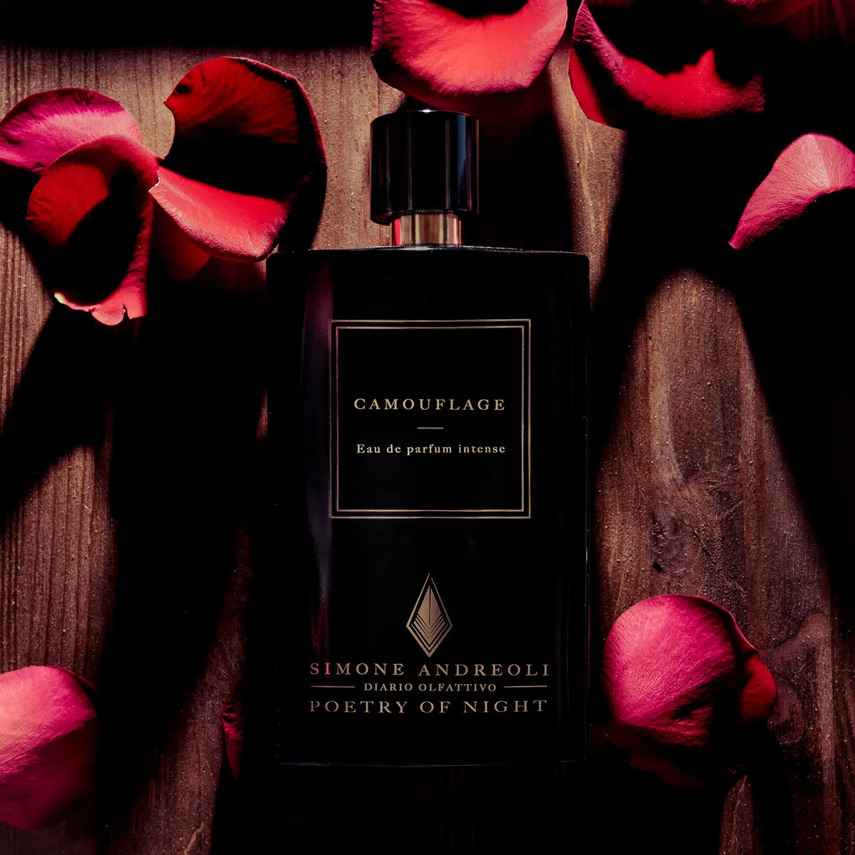 ettaglio artistico Camouflage Simone Andreoli: un profumo intenso e avvolgente - L'Atelier dei Profumi