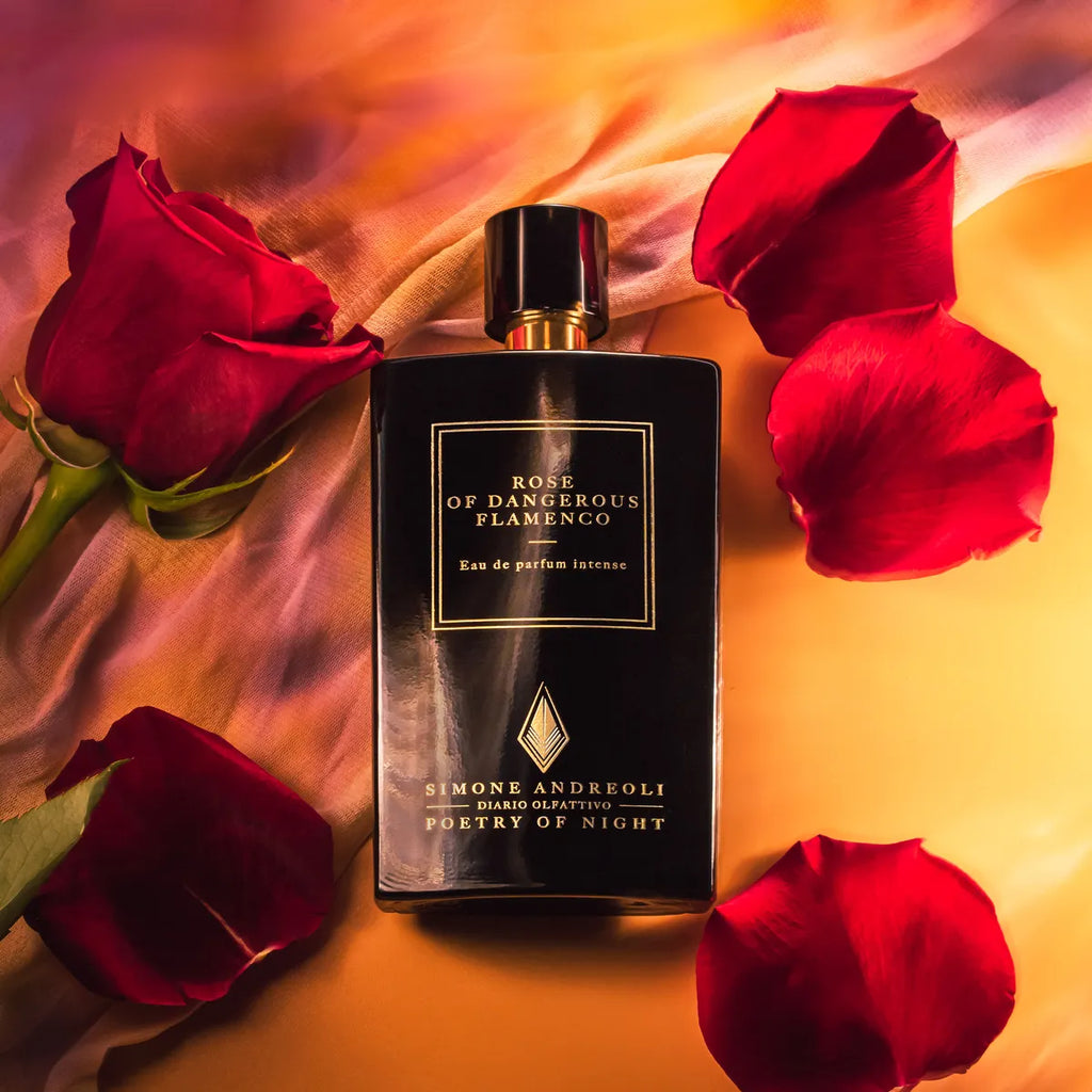 Dettaglio artistico Rose of Dangerous Flamenco Simone Andreoli: un profumo passionale - L'Atelier dei Profumi