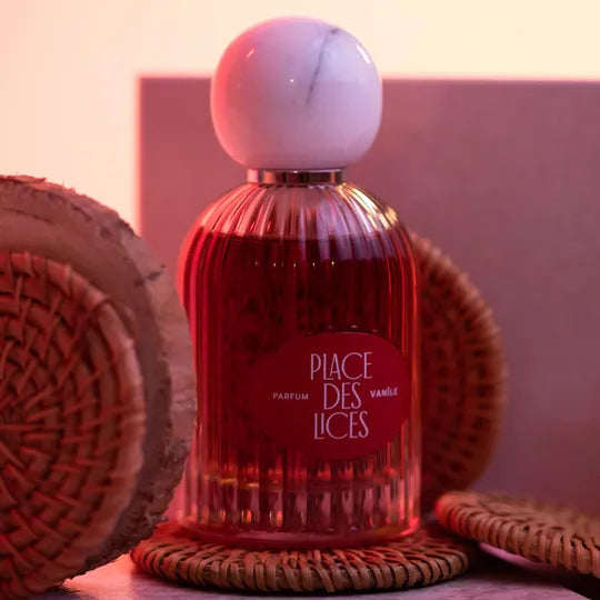 L'essenza dolce e avvolgente di Vanile di Place Des Lices: la vaniglia perfetta - Rivenditore Autorizzato L'Atelier dei Profumi